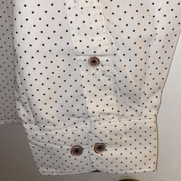 Men’s Button Down - Picture 5 of 7